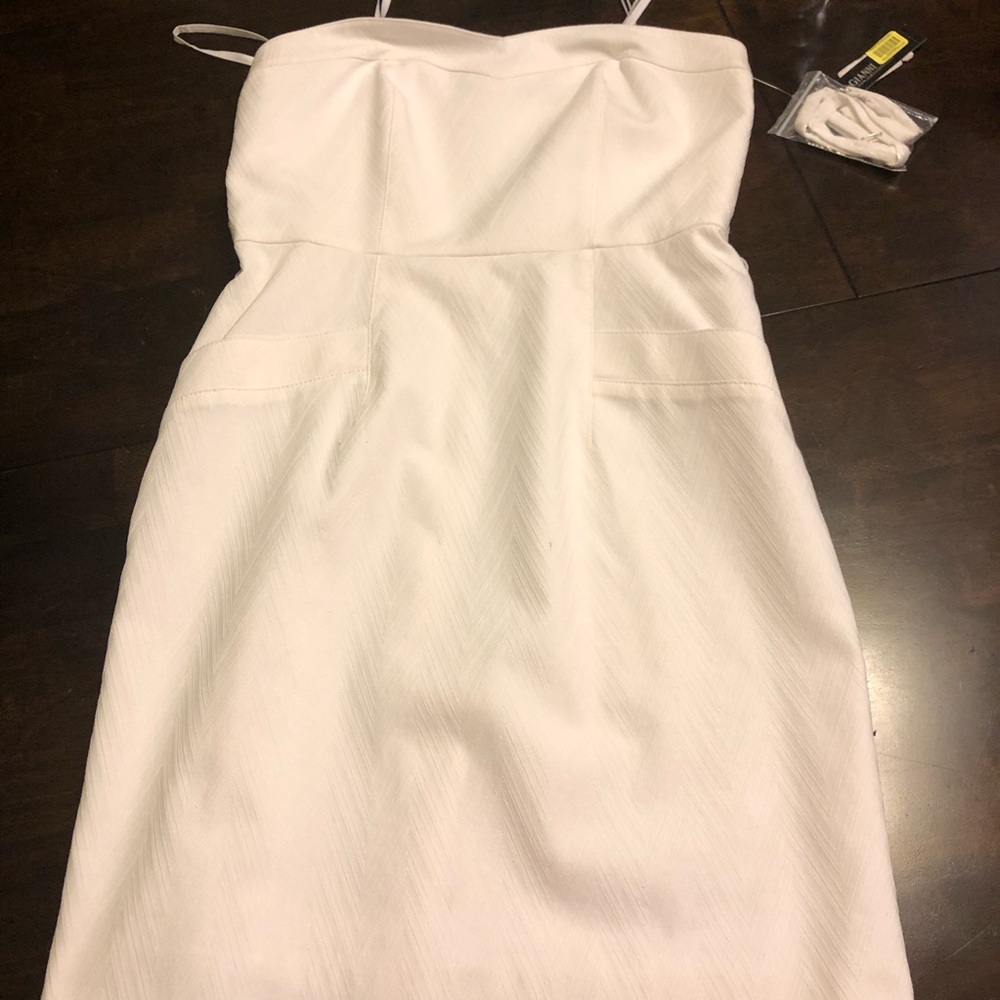 Strapless white dress with straps